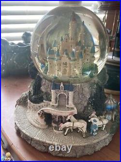 Disney Musical Snow Globe Cinderella's Castle So this is Love Tested & Working