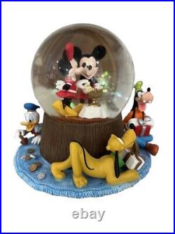 Disney Musical Snow Globe Oh Chanukah Mickey & Pals Lighting Menorah