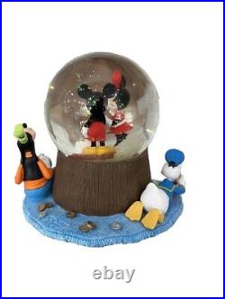 Disney Musical Snow Globe Oh Chanukah Mickey & Pals Lighting Menorah