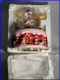 Disney Nightmare Before Christmas Lighted Music Box Snow Globe Christmas Town