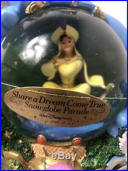 Disney Parade Aladdin Share a Dream Come True Musical Snow Globe in Box