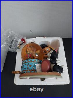 Disney Pinocchio & Figaro Magic Musical Animated Snow Globe Brahm's Waltz NIB