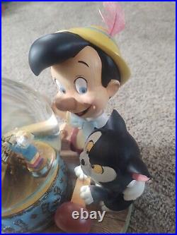 Disney Pinocchio Musical Snow Globe Vintage 90s Pinocchio Figaro Jiminy Cricket