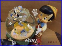 Disney Pinocchio Toyland Fishbowl Cleo Figoro Musical Snow Globe