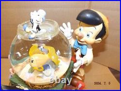 Disney Pinocchio Toyland Fishbowl Cleo Figoro Musical Snow Globe