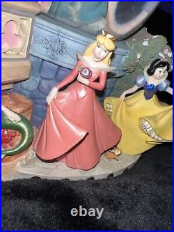 Disney Princess A Dream Is A Wish Your Heart Makes Musical Snow Globe
