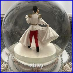 Disney Princess Wedding Cake Musical Rotating Snow Globe READ DESCRIPTION