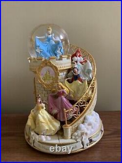 Disney Princesses Snow Globe music box