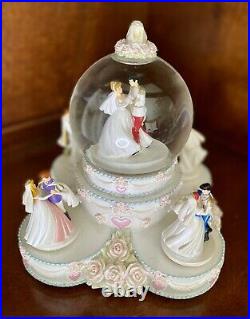 Disney Princesses Wedding Cake Musical Rotating Snow Globe Belle Cinderella