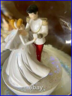 Disney Princesses Wedding Cake Musical Rotating Snow Globe Belle Cinderella