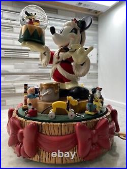 Disney Santa Mickey Mouse Workshop Big Snow Globe Musical & Motion Carousel