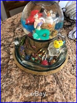 Disney Snow Globe LITTLE MERMAID Wind Up Musical Part Of Your World. Lights Up