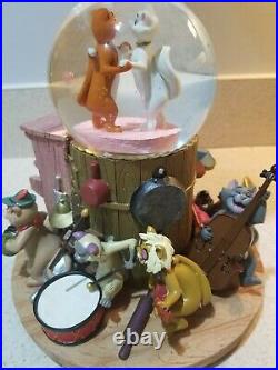 Disney Snow Globe Limited Addition Aristacats and Cats Musical Snow Globe RARE