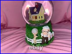 Disney Snow Globe plays music