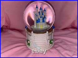 Disney Snow Globe plays music