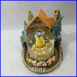Disney Snow White And The Seven Dwarfs Cottage Musical Action Snow Globe