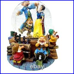 Disney Snow White & Seven Dwarfs Musical Snow Globe I Whistle A Happy VIDEO