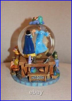 Disney Snow White & The Seven Dwarfs I Whistle A Happy Tune Musical Snow Globe