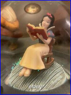 Disney Snow White and the Seven Dwarfs Musical Snow Globe Works, Rare, Read