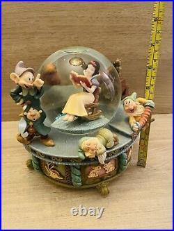 Disney Snow White and the Seven Dwarfs Musical Snow Globe Works, Rare, Read