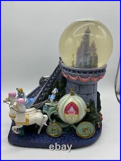 Disney Store CINDERELLA DREAM OF THE BALL Musical Light Up Double Snow Globe