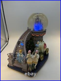 Disney Store CINDERELLA DREAM OF THE BALL Musical Light Up Double Snow Globe