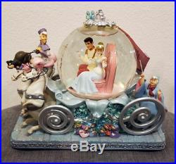 Disney Store Cinderella & Prince 50th Carriage Musical Snowglobe Coach Globe New