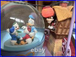 Disney Store Exclusive Donald Duck Snow Globe Music Box Tea Cup Light Up RARE