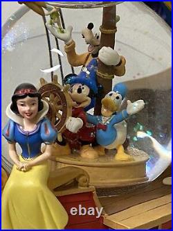 Disney Store Exclusive Gathering Ship A Whole New World Musical Snow Globe RARE