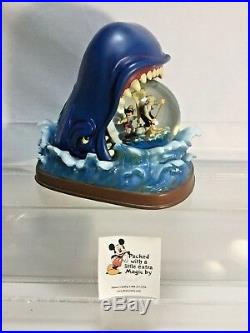 Disney Store Original Pinocchio Geppetto Monstro Musical Snow Globe Retired