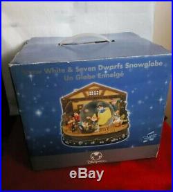 Disney Store Rotating Musical Snow Globe Snow White Seven Dwarfs Rare