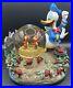 Disney-Store-Snow-Globe-with-MUSIC-DONALD-and-CHIP-DALE-GARDEN-RARE-01-dar