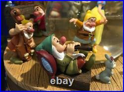 Disney Store Snow White and the Seven Dwarfs Music Box Snow Globe Rare