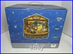 Disney Store Snow White and the Seven Dwarfs Music Box Snow Globe Rare NEW