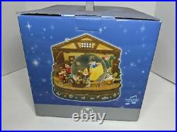 Disney Store Snow White and the Seven Dwarfs Music Box Snow Globe Rare NEW