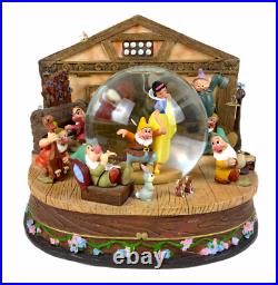 Disney Store Snow White and the Seven Dwarfs Music Box Snow Globe Rare With Box