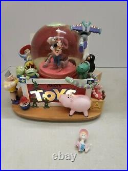 Disney Store Toy Story 2 Snow Globe Music Box Andys Toy Box