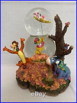 Disney Store Winnie the Pooh Pooh's Kite Musical Double Snow Globe Two Tiers BIG