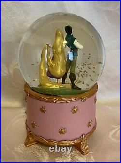 Disney Tangled Rapunzel and Flynn Rider Musical Snow Globe Works Extremely Rare