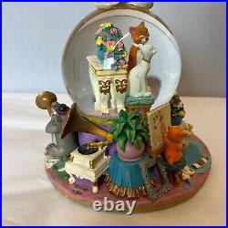 Disney The Aristocats Musical Snow Globe Everybody Wants To Be A Cat