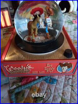 Disney Toy Story 2 Woody's Roundup Record Player Snow Globe Music Box Rare 95440