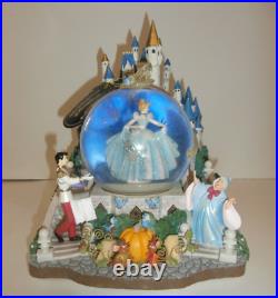 Disney WDW Resorts Snow Globe Castle Cinderella Lighted Musical Motion WithBox