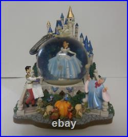 Disney WDW Resorts Snow Globe Castle Cinderella Lighted Musical Motion WithBox