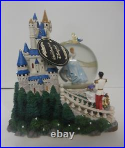 Disney WDW Resorts Snow Globe Castle Cinderella Lighted Musical Motion WithBox