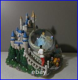 Disney WDW Resorts Snow Globe Castle Cinderella Lighted Musical Motion WithBox