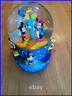 Disney Walt's 100th Anniversary Snow Globe Music Box Mickey and Minnie Mouse