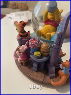 Disney Winnie The Pooh Musical Water Snow Globe