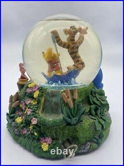 Disney Winnie The Pooh & Tigger Musical Rotating Snow Globe The Rain Came Down