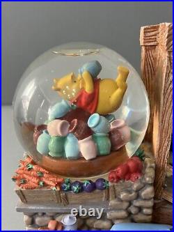 Disney Winnie the Pooh And Friends Light Up Musical Snow Globe Very Rare Read