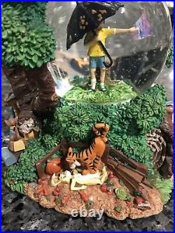Disney Winnie the Pooh Double Bubble Musical Snow GlobeRare Christopher Robin